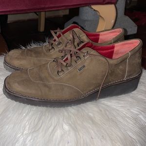 MENS SALVATORE FERRAGAMO LONG WINGTIP SHOES